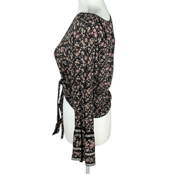 American Eagle Floral Button Front Crop Top Size Medium - Picture 3 of 6